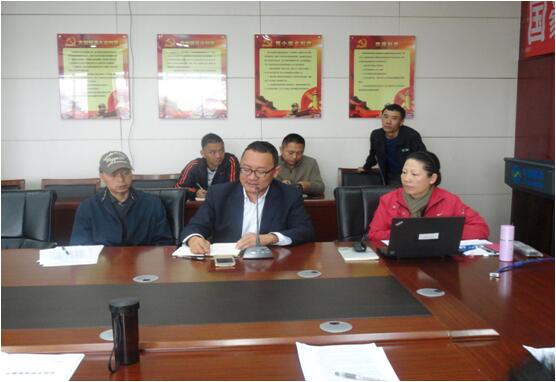 保山移动综合部副总杨涛在培训中宣贯省移动对车辆治理的相关要求事项。。