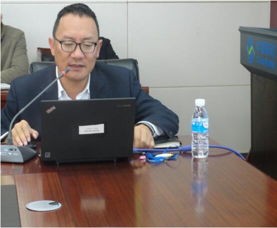保山移动综合部副总杨涛在培训中宣贯省移动对车辆治理的相关要求事项。。